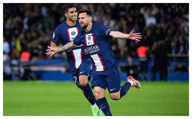 包含热血足球赛场：激情对决让球迷热血沸腾的词条