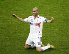 星空体育网站入口-齐达内指导球队晋级，昂首阔步