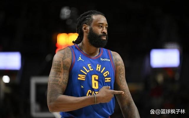 星空体育链接-爵士队客场取胜，主帅赞扬球员表现出色