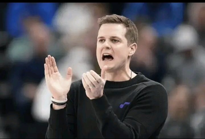 爵士队客场取胜，主帅赞扬球员表现出色