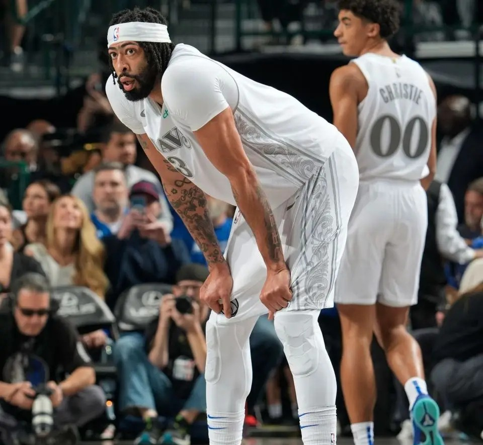 星空体育直播-关于湖人新闻：戴维斯伤愈复出，球队士气大振的信息