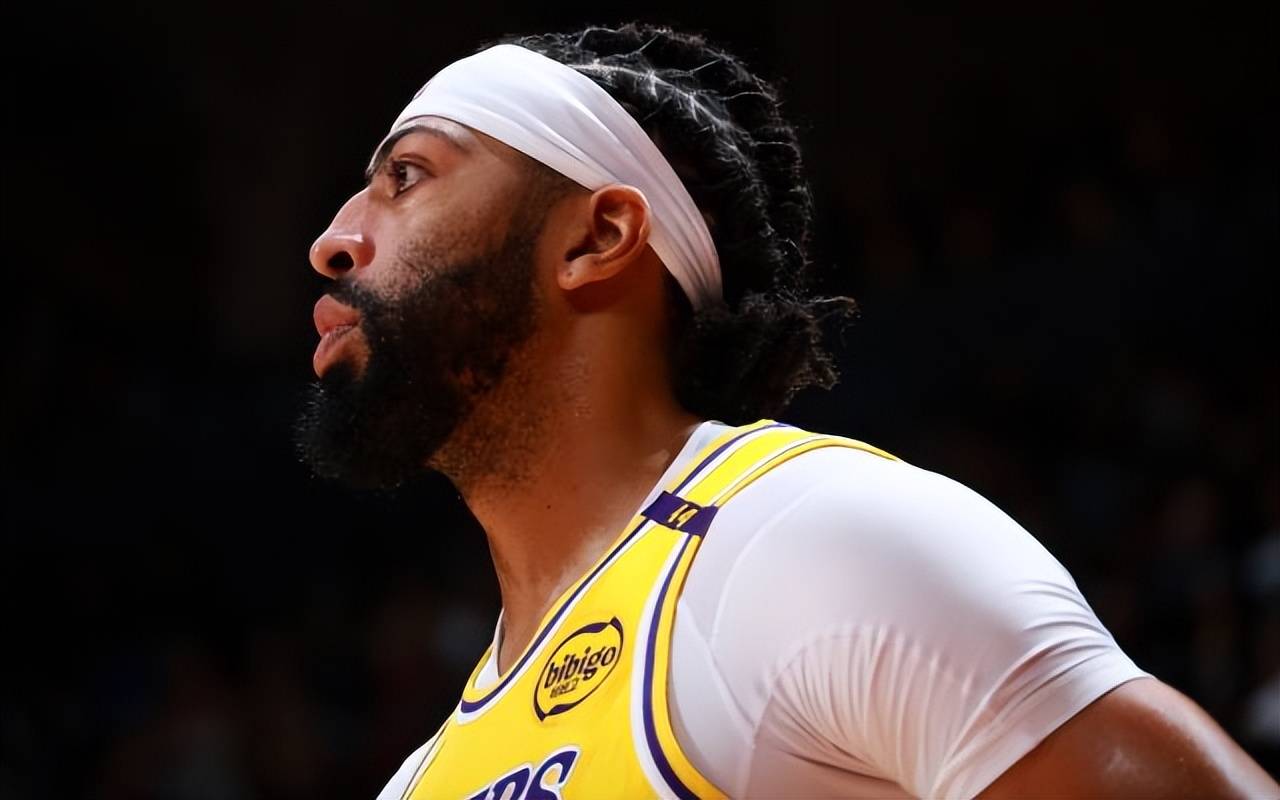 关于湖人新闻：戴维斯伤愈复出，球队士气大振的信息