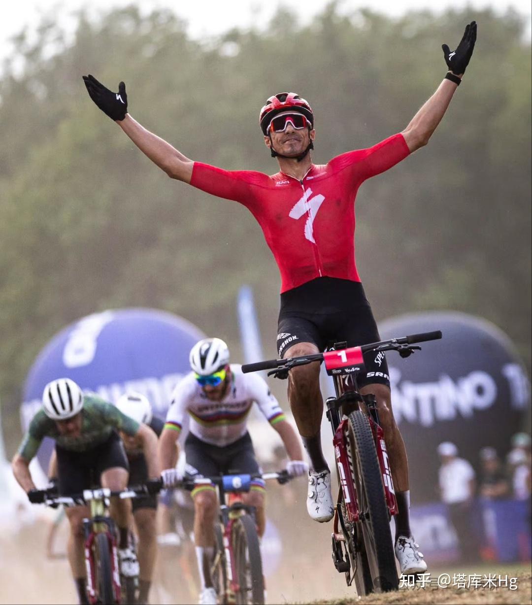 卢森堡男子自行车选手速度惊人