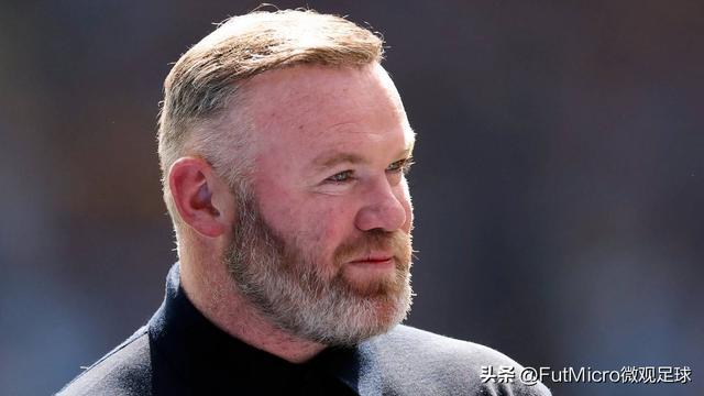 英超豪门苦等鲁尼，曼联或将与前队长展开谈判