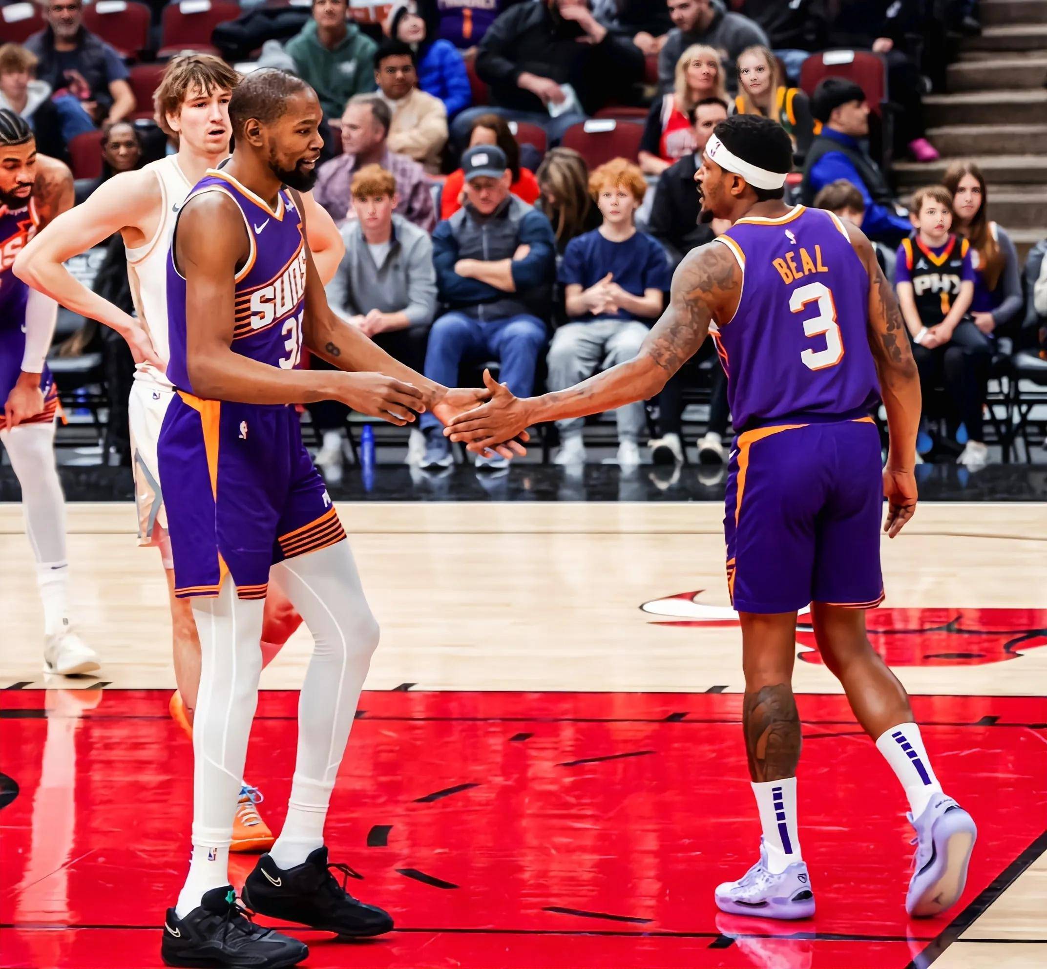 星空体育登录-太阳再胜公牛，继续保持领先的简单介绍