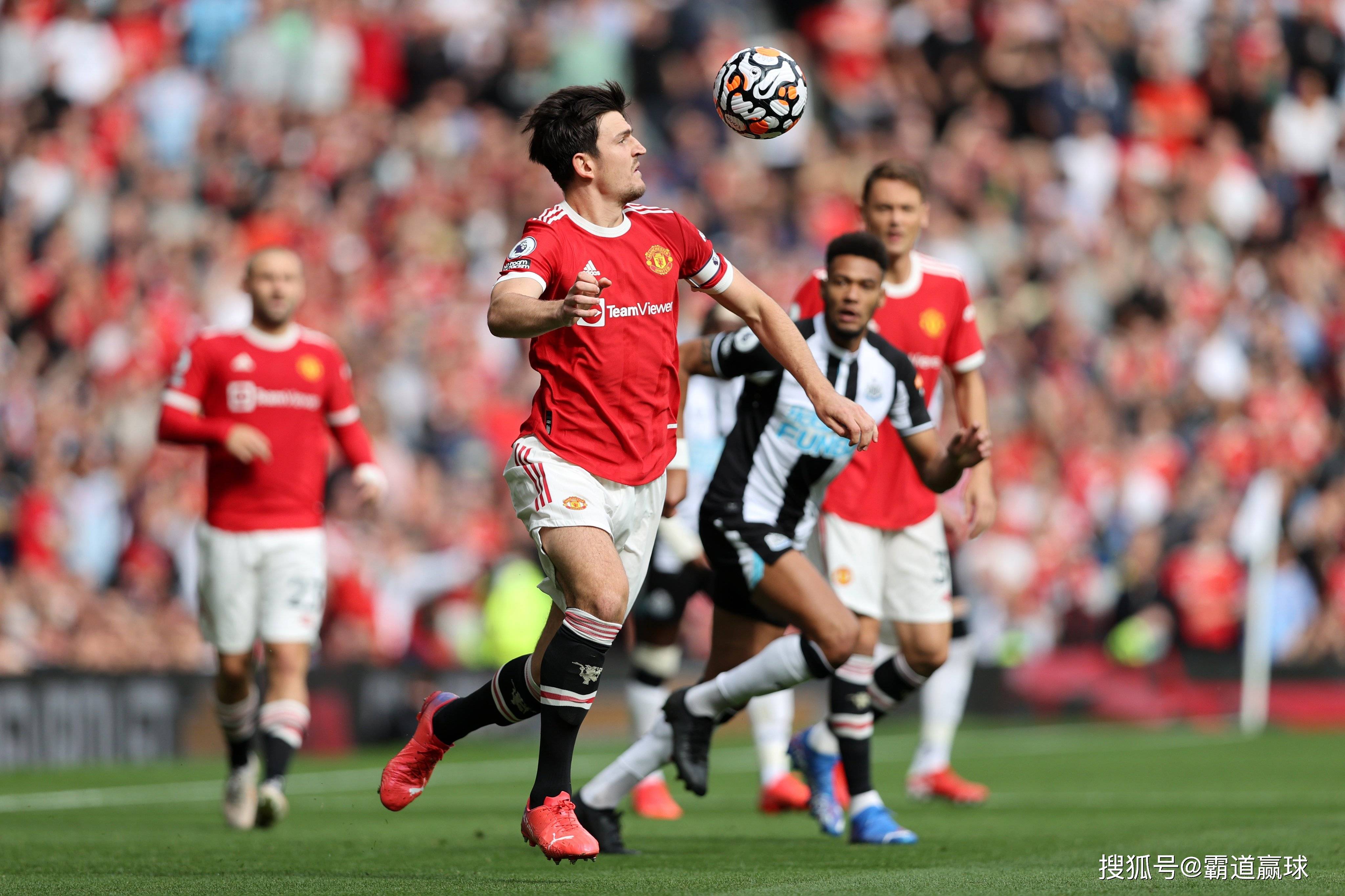 星空体育官方登录入口-包含尤文图斯客场逆转曼联，追赶领先者的词条